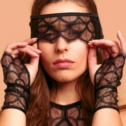 Kit Masque Et Manchettes En Dentelle Atelier Amour Mystic Shadow 6 Kit Masque Et Manchettes En Dentelle Atelier Amour Mystic Shadow -Vêtements Soldes accessoire glamour atelier amour mystic shadow noir 2