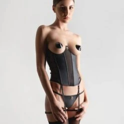 Corset Seins Nus Porte-jarretelles Maison Close Chambre Noire 13 Corset Seins Nus Porte-jarretelles Maison Close Chambre Noire -Vêtements Soldes corset maison close chambre noire noir 5