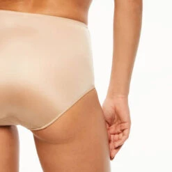 Culotte Haute Chantelle C Magnifique -Vêtements Soldes culotte chantelle c magnifique nude 2