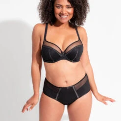 Culotte Haute Chantelle Chic Essential -Vêtements Soldes culotte chantelle chic essential noir 4