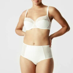 Culotte Haute Chantelle Every Curve -Vêtements Soldes culotte chantelle every curve blanc casse 3