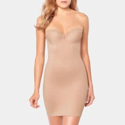 Robe Sculptante Triumph True Shape Sensation -Vêtements Soldes fond de robe triumph true shape sensation sable 2