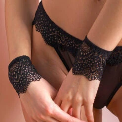 Kit Dévoile-moi Atelier Amour Nommée Désir -Vêtements Soldes masque glamour atelier amour nommee desir noir 3