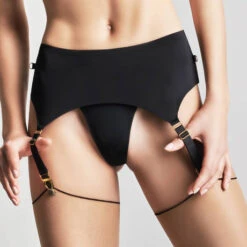 Porte-jarretelles Avec Menottes Maison Close Tapage Nocturne