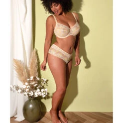 Shorty Chantelle Champs Elysées -Vêtements Soldes shorty chantelle champs elysees beige jaune 4