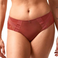 Shorty Chantelle True Lace