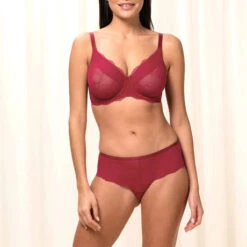 Shorty En Dentelle Triumph Mirage Spotlight -Vêtements Soldes shorty triumph mirage spotlight rouge cerise 4
