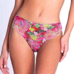 Slip Fantaisie Lise Charmel Envolée De Fleurs -Vêtements Soldes slip femme lise charmel envolee de fleurs fuchsia 2