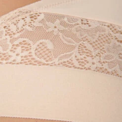 Slip Brésilien Triumph Vivid Spotlight -Vêtements Soldes slip femme triumph vivid spotlight beige 3