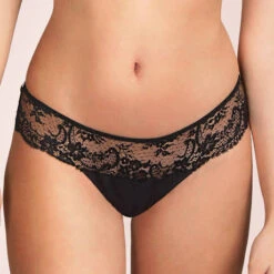 Shorty String En Dentelle Andres Sarda Ginger
