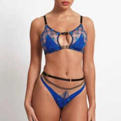 String Edge O' Beyond Judith 8 String Edge O' Beyond Judith -Vêtements Soldes string edge o beyond judith bleu electrique 3