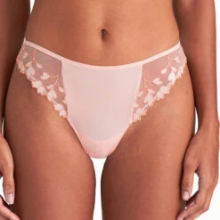 String Marie Jo Leda